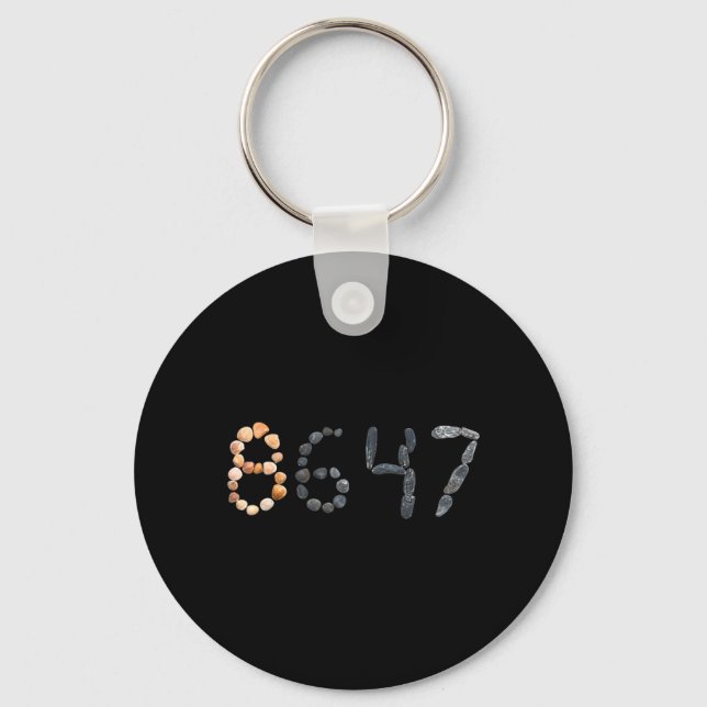 Seashell Rock Coastal Design Keychain (Front)
