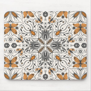 Seashells in Viva Magenta- Color of the Year 2023 Mouse Pad