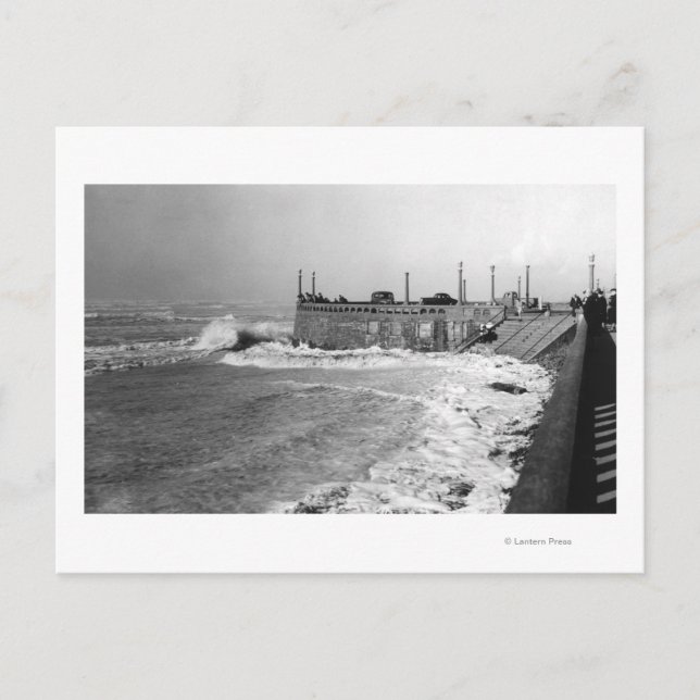 Seaside, Oregon Sou Wester Wave and Turnaround Postcard (Front)