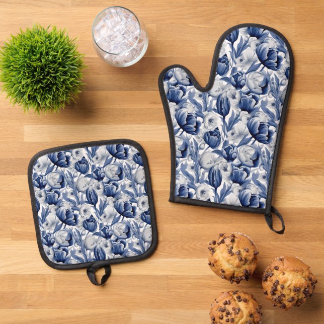 Seasonal Winter flowers tiled pattern  Oven Mitt & Pot Holder Set (Top Down)