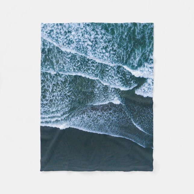Seawaves during daytime fleece blanket (Front)