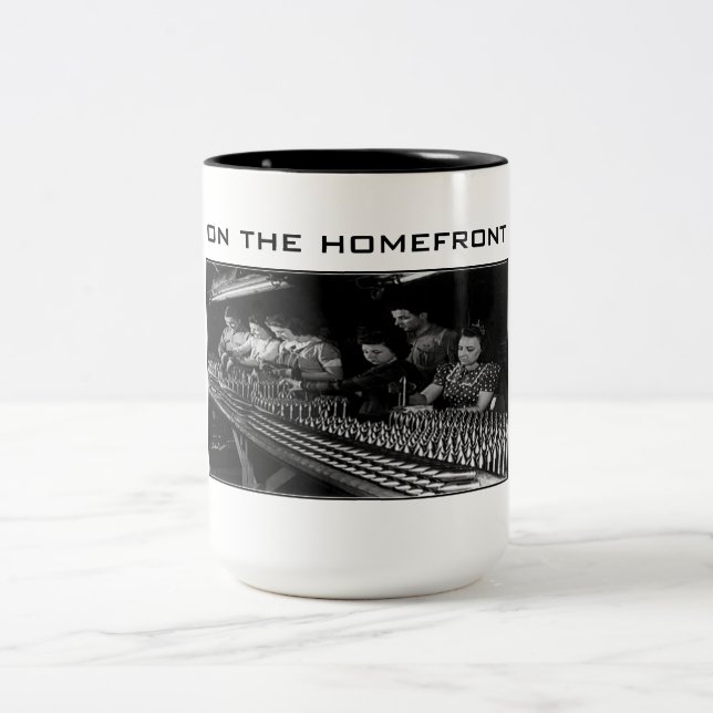 Seconde Guerre mondiale - Sur le front de la tasse (Centre)