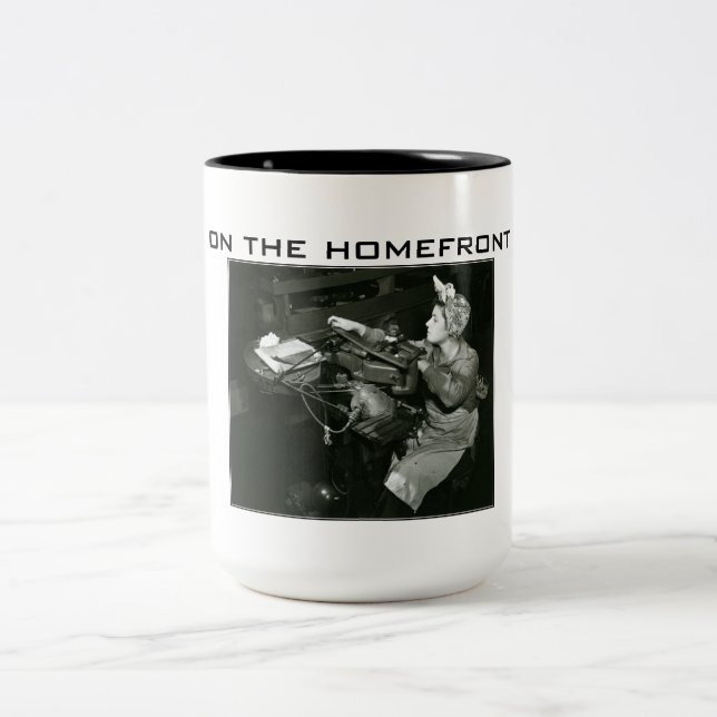 Seconde Guerre mondiale - Sur le front de la tasse (Centre)