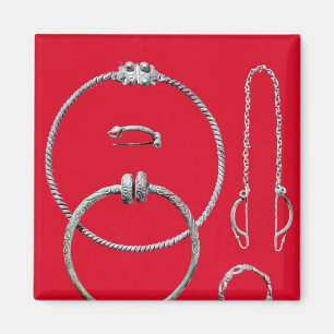 Selection jewellery, including brooch magnet