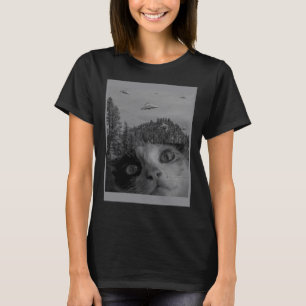 Selfie Cat Meme UFO Sighting Alien Conspiracy Sci  T-Shirt