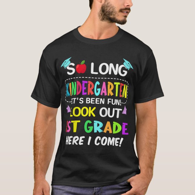 Senior 2023 Uno Out Shirt  (Front)