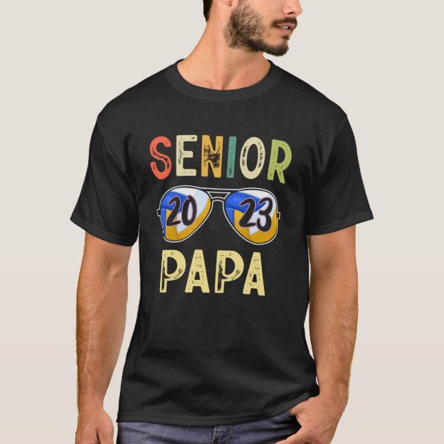 Senior Papa 2023 Cool Proud Volleyball Senior Grad T-Shirt (Front)