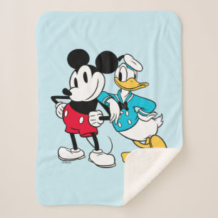 Sensational 6    Mickey Mouse & Donald Duck Sherpa Blanket