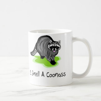 Sentez les tasses et les tasses d'un CoonAss