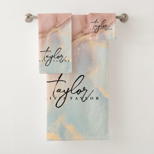 Serviette de bain en marbre d'or élégant et doux (En situation)