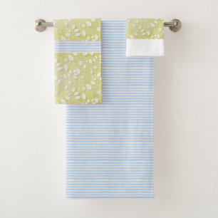 Serviette de bain jaune et bleu.