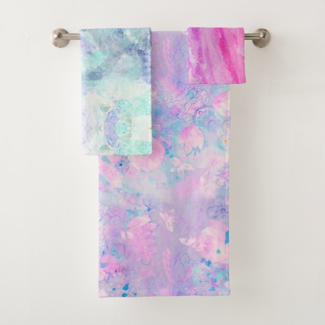Serviette de bain lavée à impression de fleurs ill (En situation)