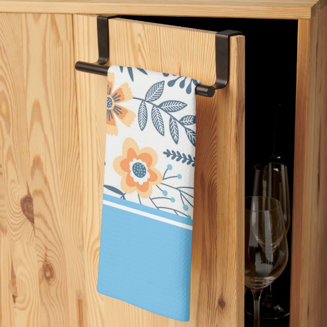Serviette de cuisine fleurie (Pliage en tiers)