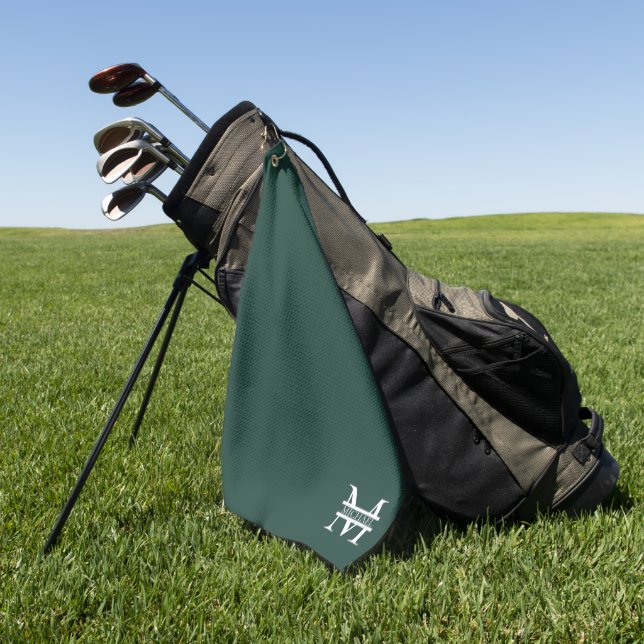 Serviette De Golf Élégant Monogramme et nom Emerald Green Personnali (Vert)