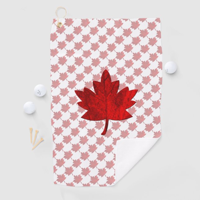 Serviette De Golf Feuille d'érable du Canada par Shirley Taylor (En situation)