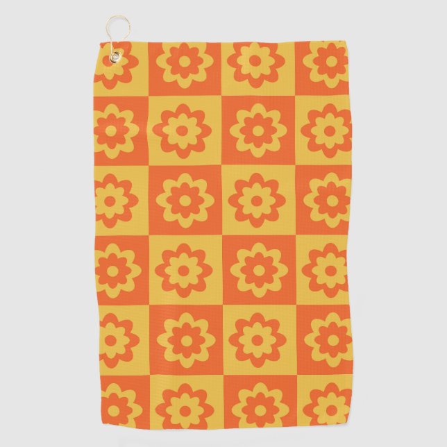 Serviette De Golf Fleurs hippies rétro sur damier jaune orange (Devant)