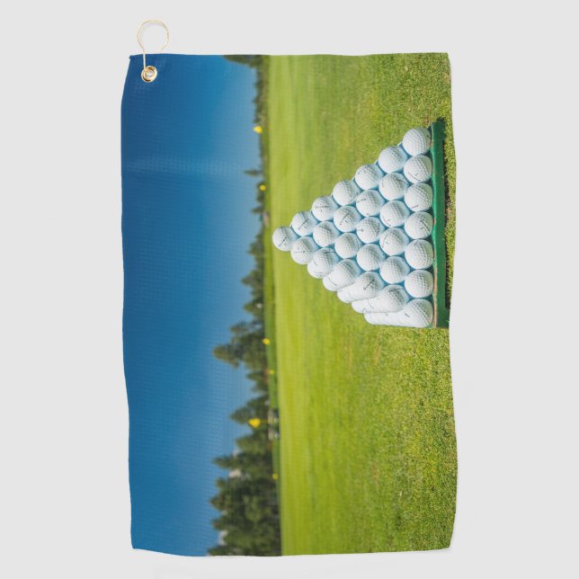 Serviette De Golf Pyramide de balles de golf sur un terrain vert Gol (Devant)