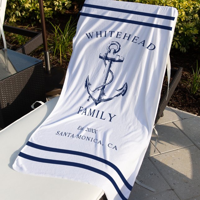 Serviette De Plage Ancre de famille personnalisée blanche marine (Nautical anchor personalized family towel with established date, last name and location.)