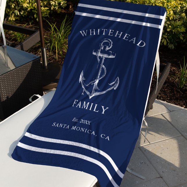 Serviette De Plage Ancre de la famille bleue marine marine (Nautical anchor custom family vacation towel. Personalize each towel with your details.)