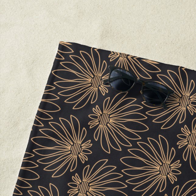Serviette De Plage Art Deco pattern with gold floral motifs  (En situation)
