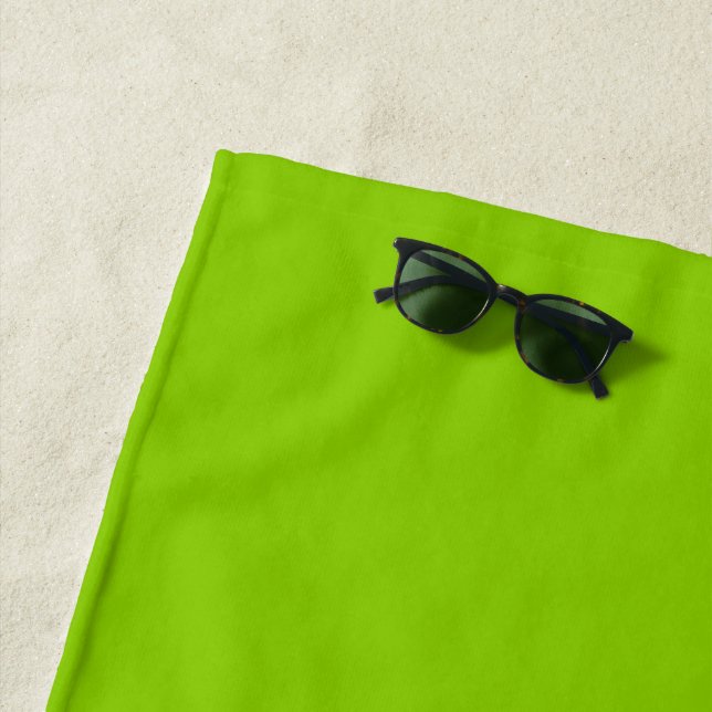 Serviette De Plage Brat vert uni (En situation)