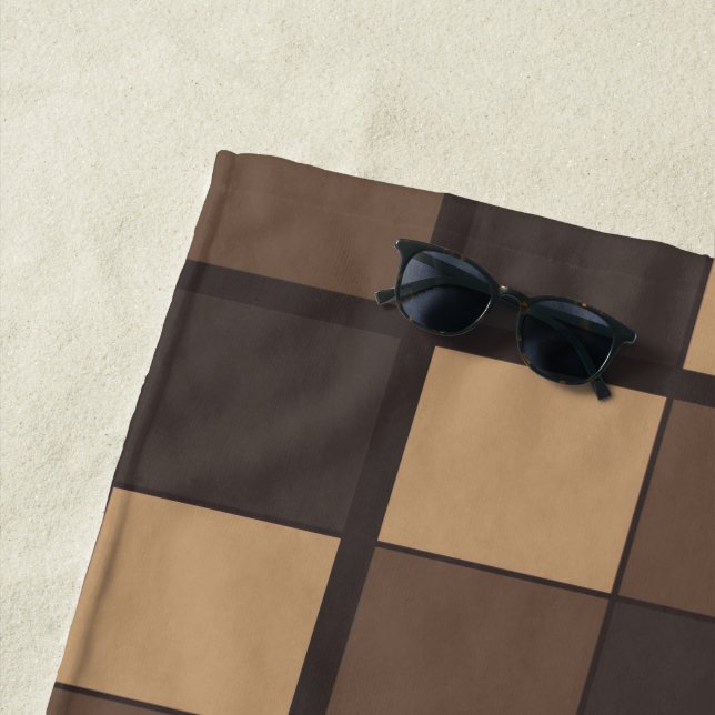 Serviette De Plage Brown Checkers (En situation)