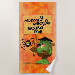 Serviette De Plage Caractère Frankenstein de 'Normal People Scare Me'