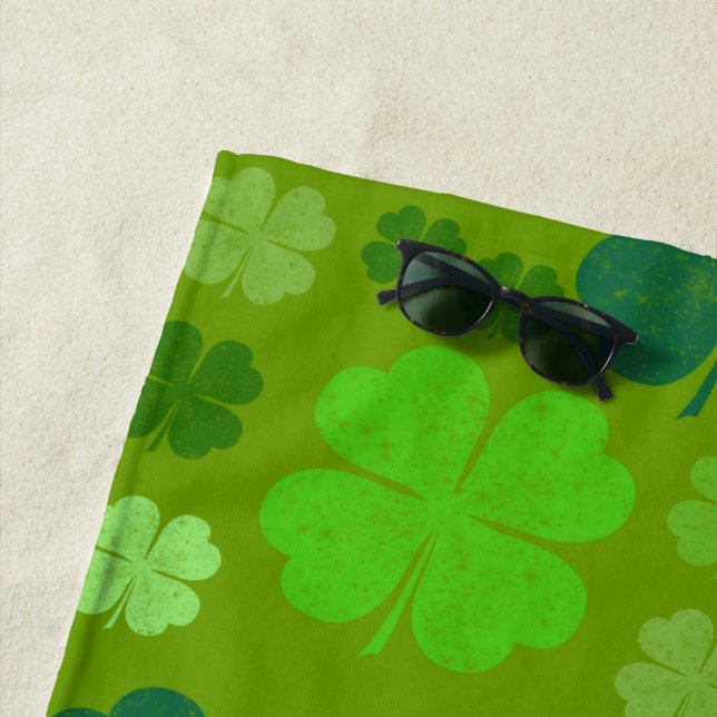 Serviette De Plage Clovers verts, Lucky Clovers, Saint Patrick's Day (En situation)