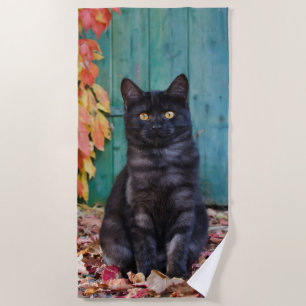 Serviette De Plage Cute chaton noir avec porte bleue Feuille rouge __