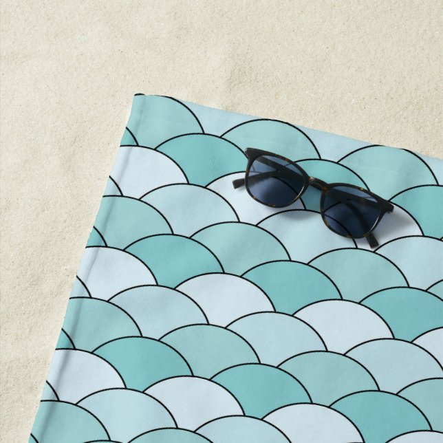 Serviette De Plage Dragon Scales, Fans, Waves, Seigaiha, Blue (En situation)