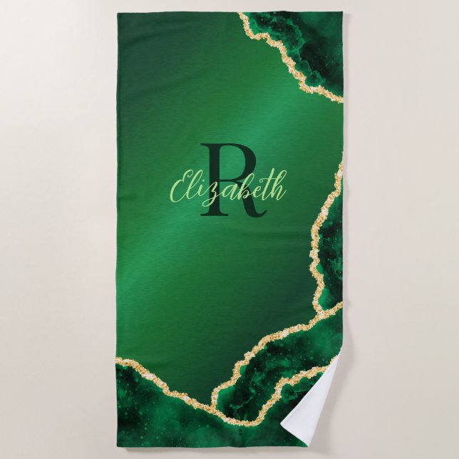 Serviette De Plage Emerald Green et Gold Geode Élégant Monogramme (Devant)