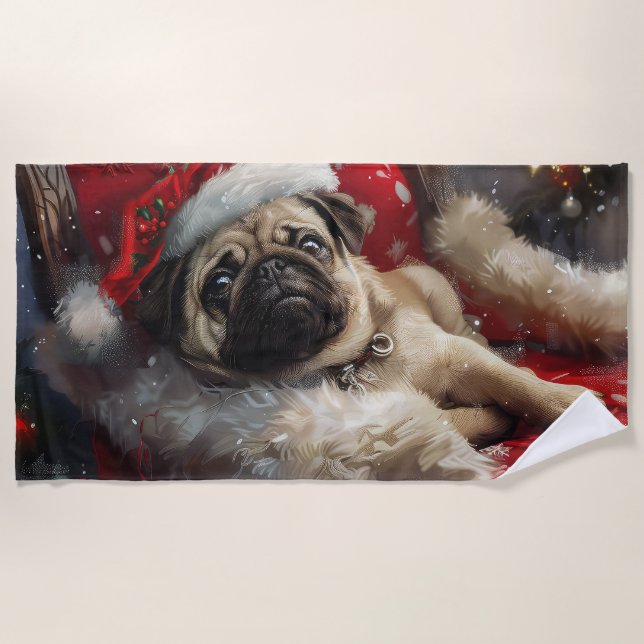Serviette De Plage Festive de Noël de chien carlin (Devant)