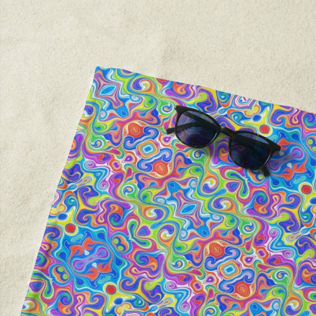 Serviette De Plage Groovy Neon Blue, Lime, Purple & Orange Swirl  (En situation)