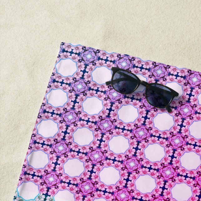 Serviette De Plage Luneycombes floraux : Motif géométrique de complex (En situation)