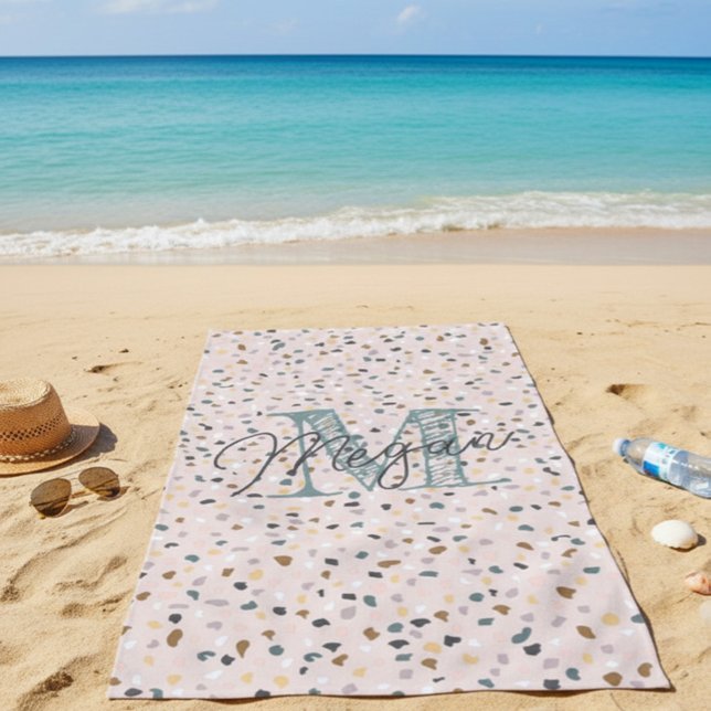 Serviette De Plage Monogramme personnalisé Terrazzo (Créateur téléchargé)