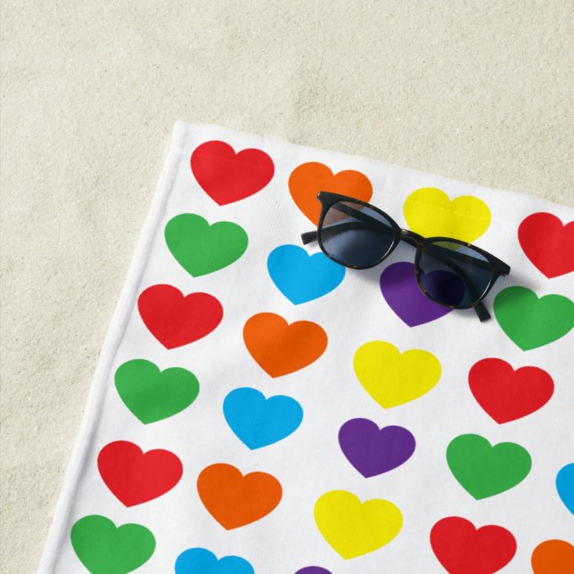 Serviette De Plage Motif Rainbow Hearts (En situation)