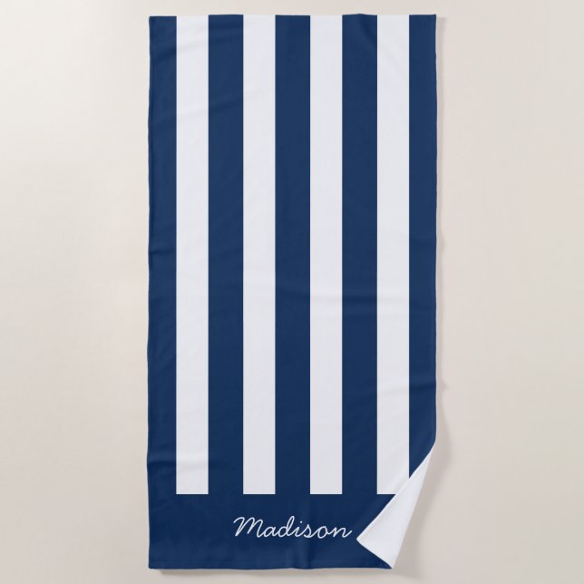 Serviette De Plage Nautical Navy Blue & White Stried Nom personnalisé (Devant)