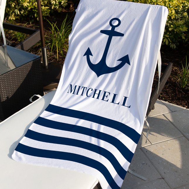 Serviette De Plage Nom avec monogramme d'ancre de marine en blanc nau (Créateur téléchargé)