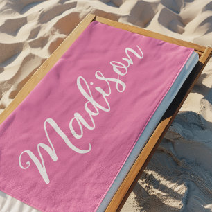 Serviette De Plage Nom des filles roses tendance Script manuscrit per
