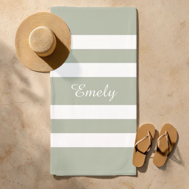 Serviette De Plage Nom du Motif rayé vert Sage moderne (Modern Sage Green Striped Pattern Name Beach Towel)