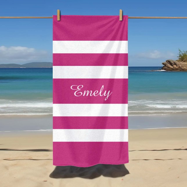 Serviette De Plage Nom moderne Piscine à rayures roses (Custom Name Modern Name Pink Striped Pool Beach Towel.)