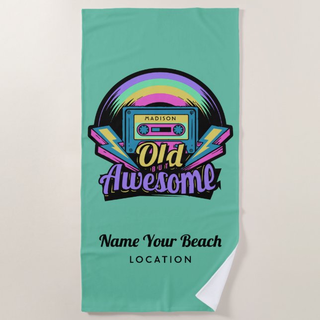 Serviette De Plage Nom, texte et couleur personnalisés anciens mais g (Devant)