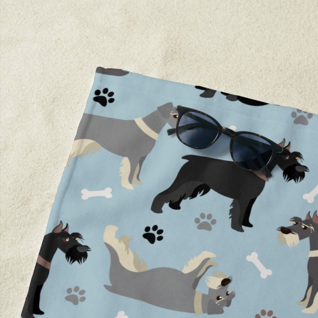 Serviette De Plage Poches et os Schnauzer (En situation)