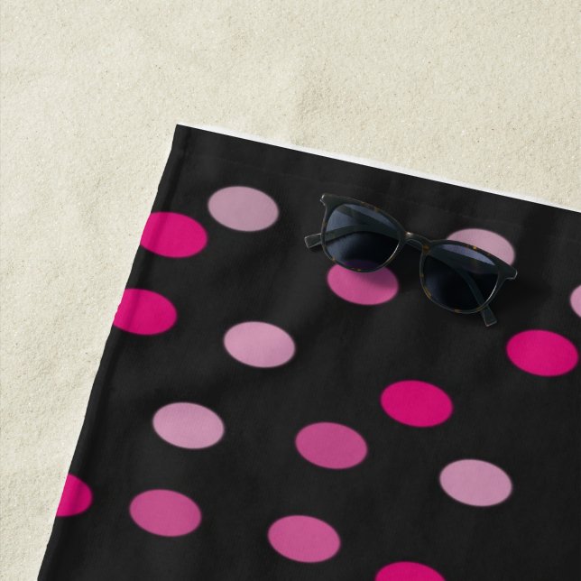 Serviette De Plage Pois roses sur noir (En situation)