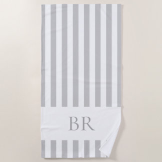 Serviette De Plage Rayure de cabana grise Monogramme personnalisé
