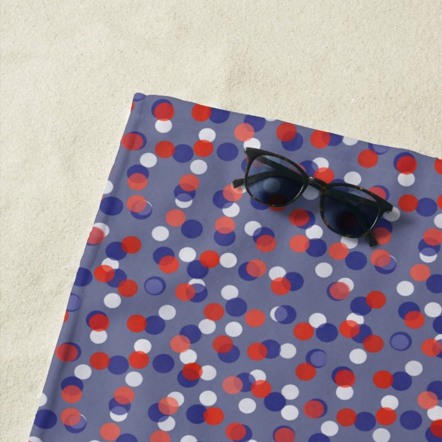 Serviette De Plage red, white and blue polka dots (En situation)