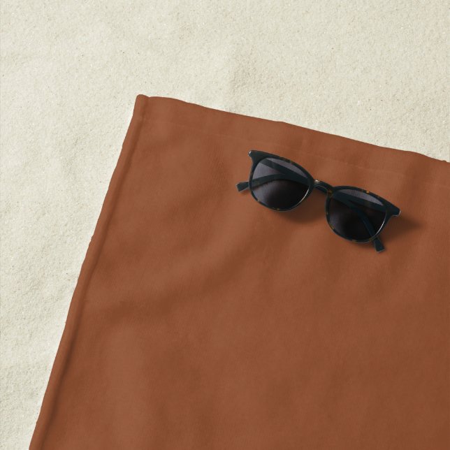 Serviette De Plage Terracotta Burnt Orange couleur solide (En situation)