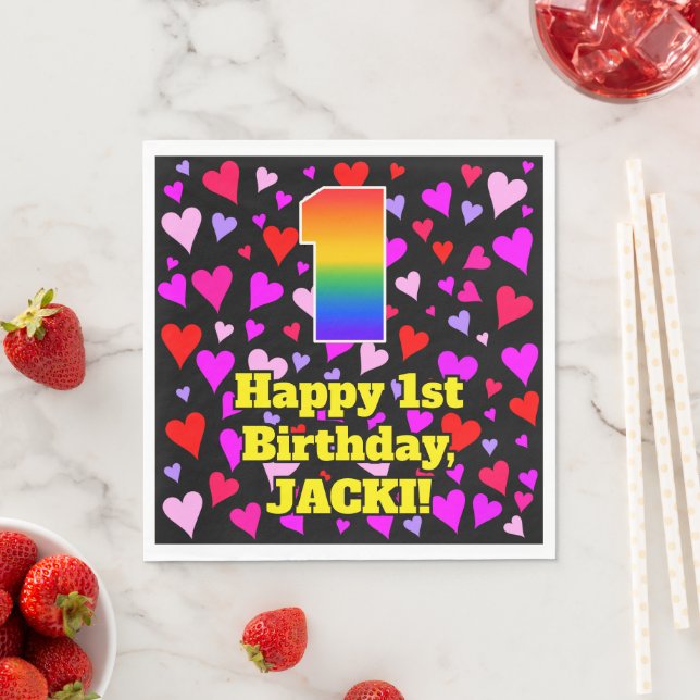Serviette En Papier 1er anniversaire : Amour Coeurs Motif, Arc-en-ciel (En situation)