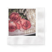 2686-Rouge et blanc Mariage Roses avec anneaux, pe