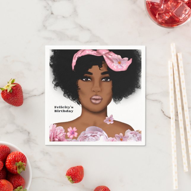 Serviette En Papier Anniversaire de la Dame afro-américaine (En situation)